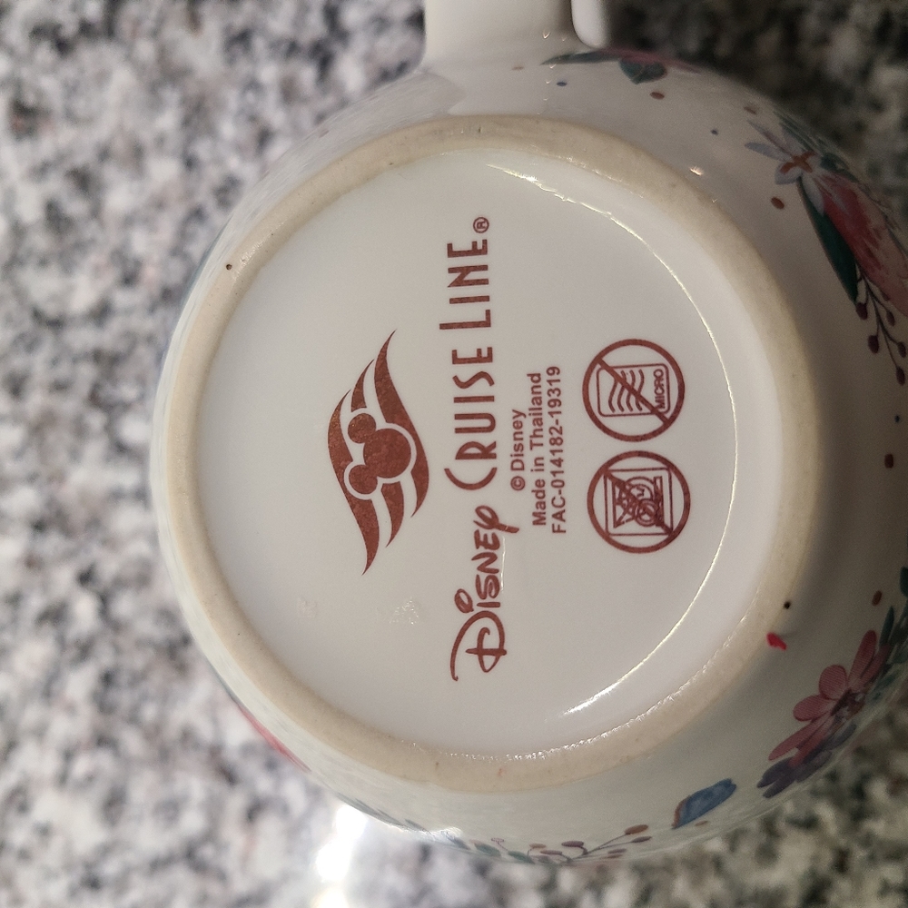 Minnie Coffee cup - Picture 4 of 4